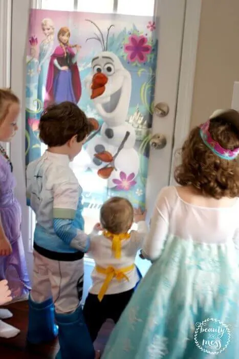 Pin the Nose on Olaf Disneyside-2