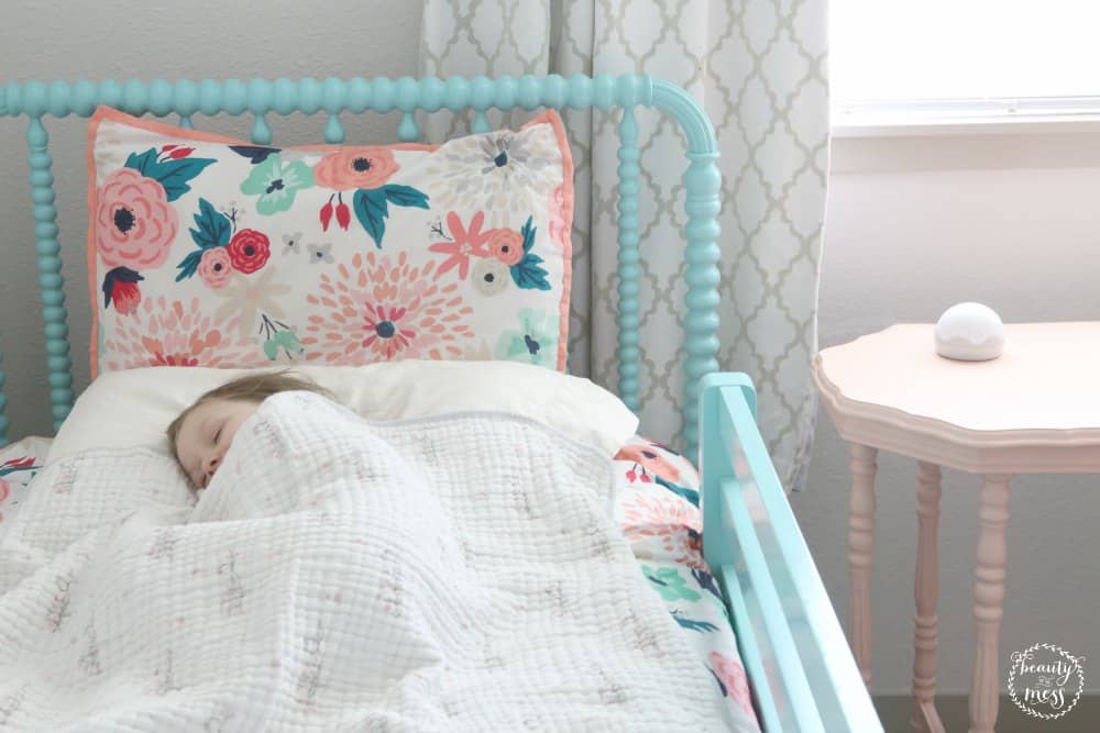 4 Brilliant Ways to Help Your Toddler Stay in Bed at Night