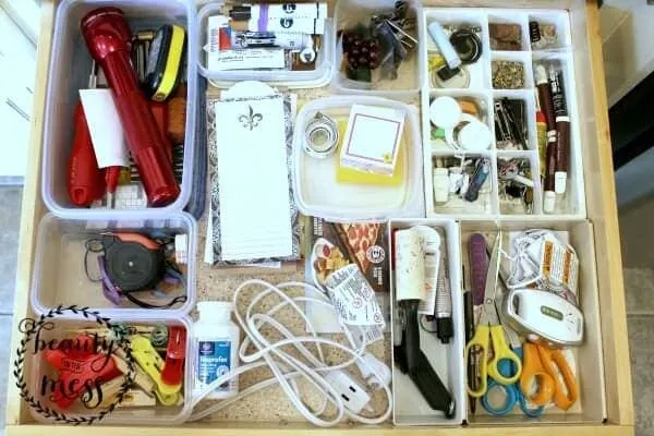 Moms Organized junk drawer - Beauty in the Mess