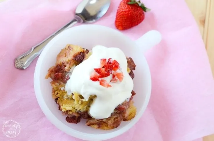 Slowcooker Strawberry Bread Pudding