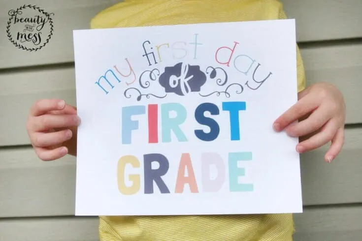 first day of school printable signs 7_900x600 (1)