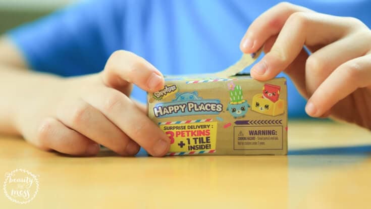 5 Ways Happy Places Shopkins Promote Creative Play 7