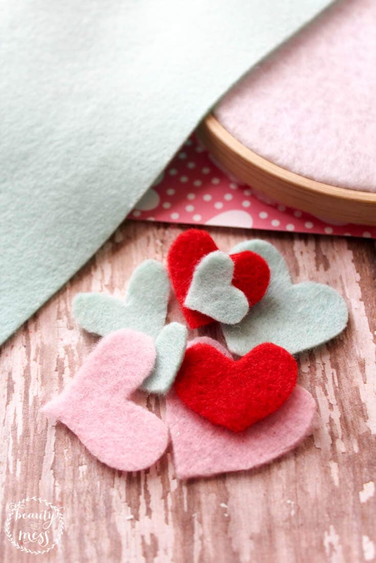 The Sweetest Simple Felt Heart Wall Hanging Tutorial 4