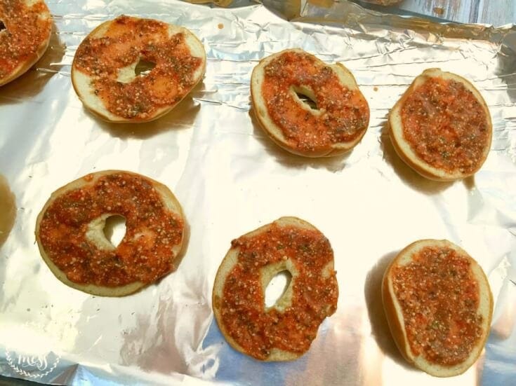Easy and Delicious Pizza Bagels with Homemade Pizza Sauce 3