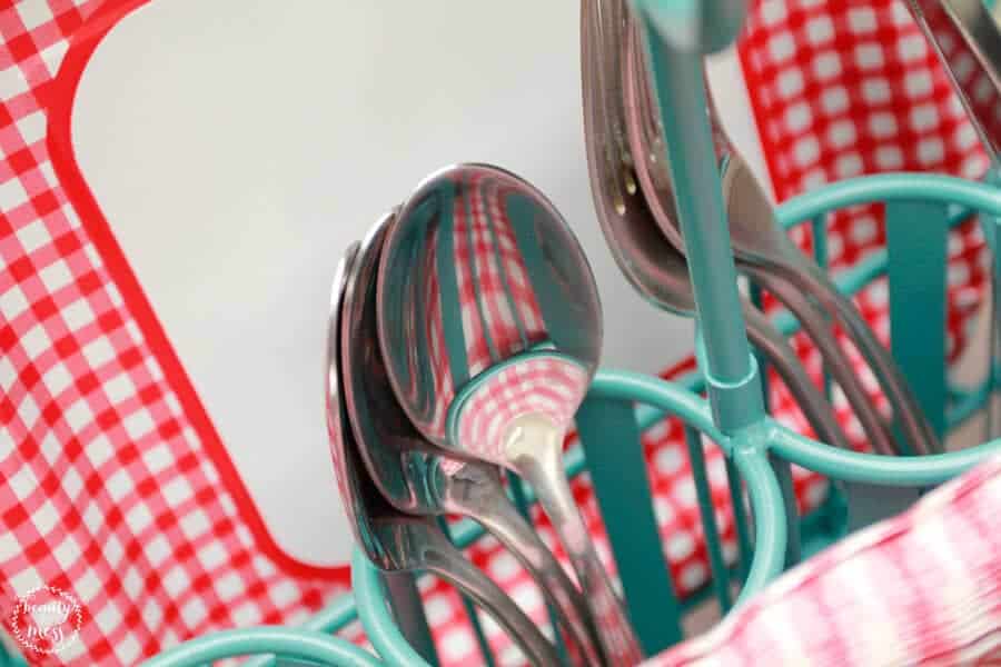 Easy Vintage-Inspired Outdoor Cutlery Caddy Makeover Tutorial You Can Make Tonight 8