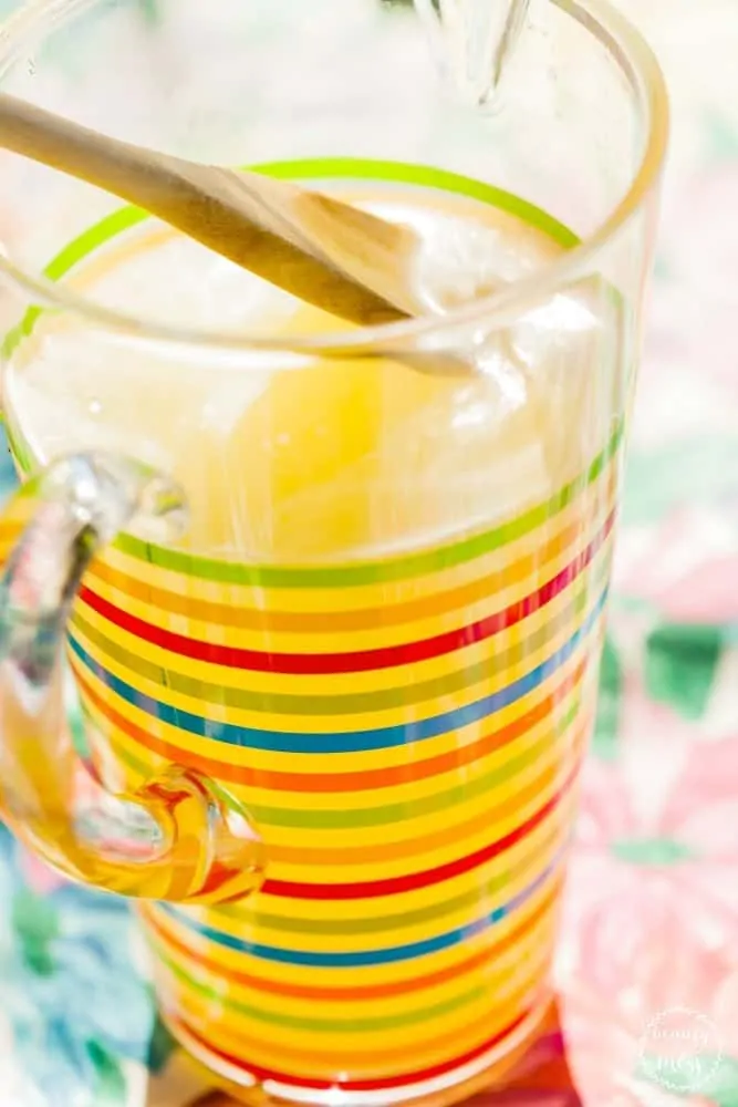 Family Activities for Spring lemonade stand