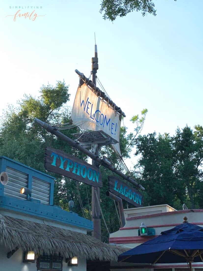 Should I Attend H2O Glow Nights at Typhoon Lagoon? Everything You Need to Know 2