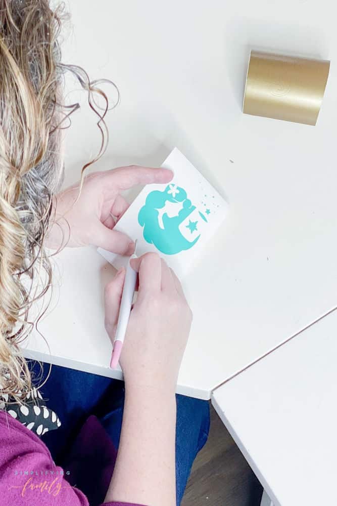 Cricut Crafts with Explore Air 2 | Make Your Own Rapunzel Inspired Magic Mug 10