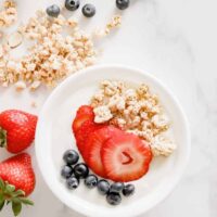 fresh berry greek yogurt breakfast bowl