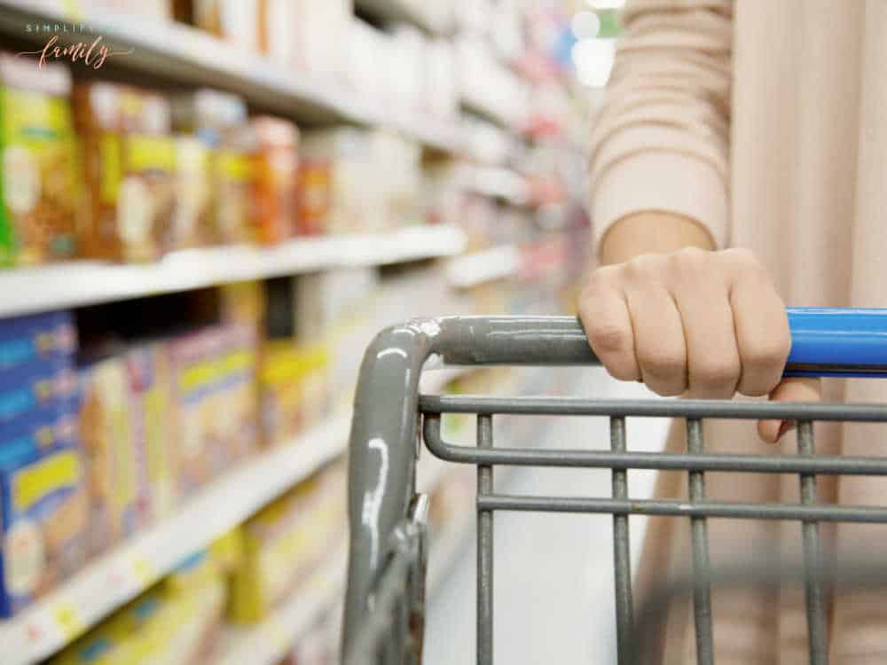 10 Tips and Hacks to Save Money on Groceries Right Now 3